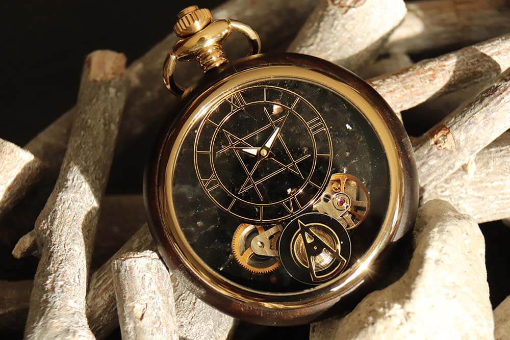 POCKET WATCH／Larvikite