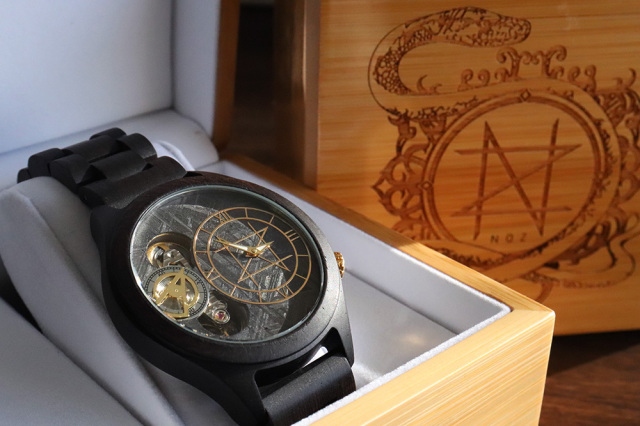 TEST 天然石×天然木 唯一無二の美しい模様の腕時計「NOZ」